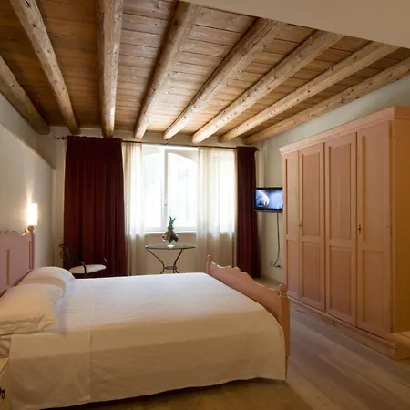 Отель De Winckels 3*